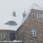 Turistii in asteptare cabana Podragu se inchide