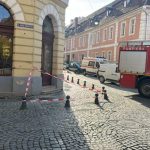 Zarva mare in centrul Sibiului fum din canal