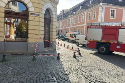 Zarva mare in centrul Sibiului fum din canal
