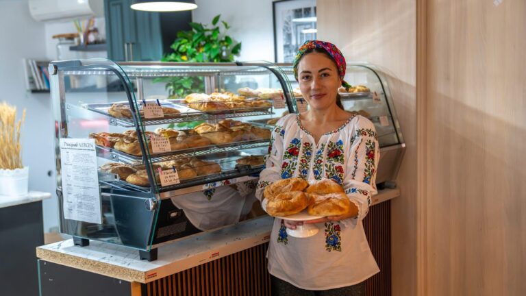 o moldoveanca a adus gustul copilariei in sibiu