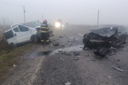 Accident grav pe DN 14 microbuz distrus 3 raniti