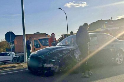 Accident pe DN1 la intersectia Extaz 2 masini implicate