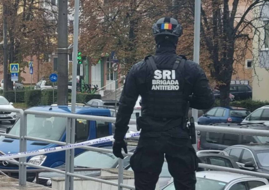 Alerta la o intersectie din Sibiu colet suspect trafic partial blocat