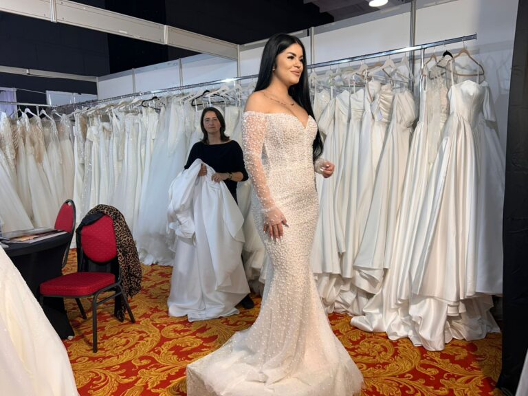 Atmosfera de poveste la Wedding Expo Sibiu Rochii de mireasa la preturi imbatabile si cadouri pentru miri