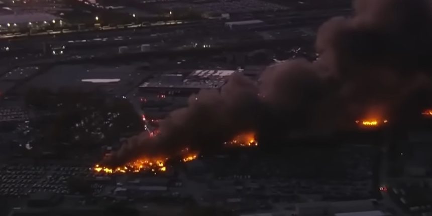 Avion cargo prabusit in SUA 7 morti 11 raniti