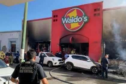 Explozie devastatoare la un supermarket din Mexic 23 de morti