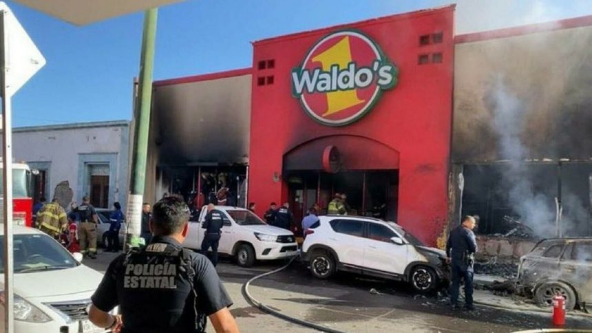 Explozie devastatoare la un supermarket din Mexic 23 de morti