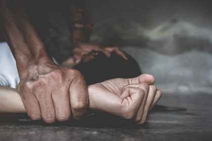 Femeie agresata si violata de concubin la Copsa Mica