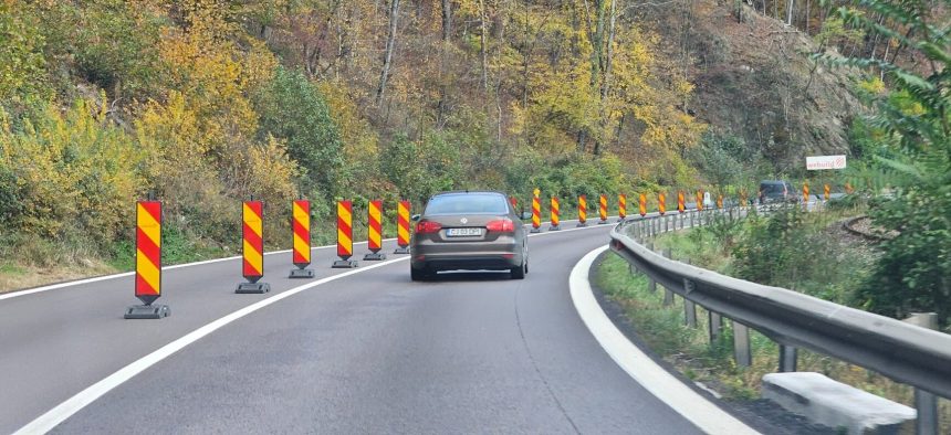 Inca un blocaj pe Valea Oltului trafic semaforizat o luna