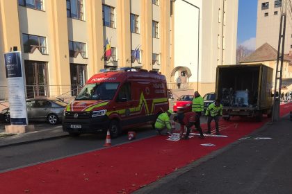 Marcajele rutiere de pe banda ambulantelor resuscitate video foto