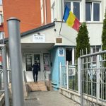 Mire injunghiat la Avrig Atacatorul avea vedenii demonice cu muzica rock