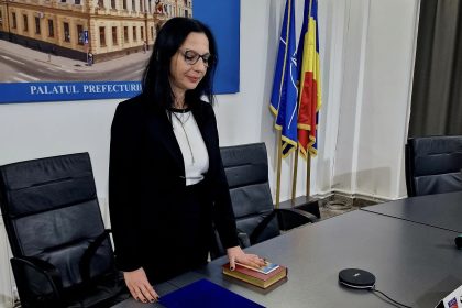 Noul subprefect al Sibiului Albu Andra Maria a jurat