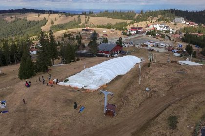 Paltinis deschide sezonul de schi cu zapada conservata