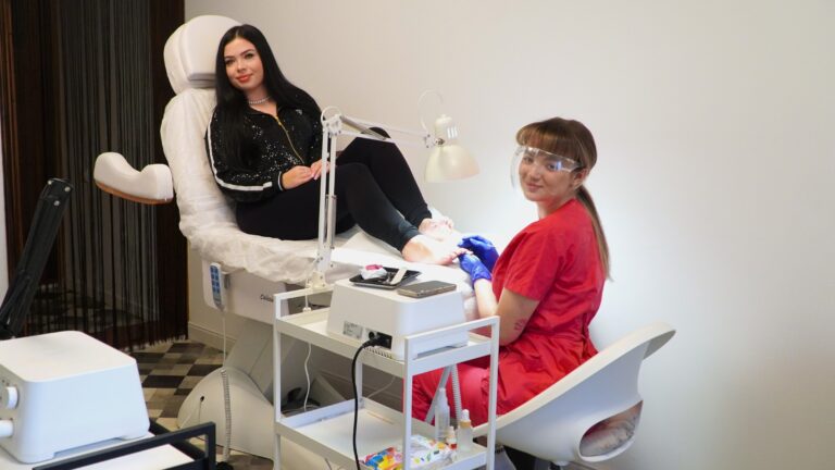 Pedissima de Karina Nica in Sibiu Pedichiura moderna si solutii pentru unghii incarnate