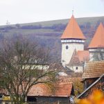 Poveste uimitoare din Dealu Frumos slanina in biserica