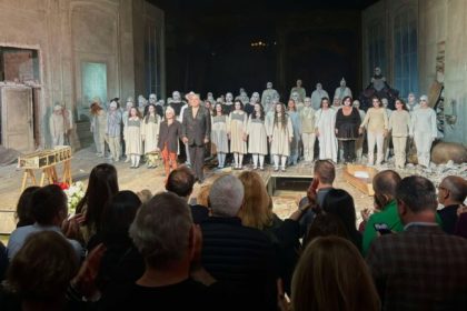 Publicul a aplaudat 15 minute la Sibiu Faust a avut 300 de reprezentatii
