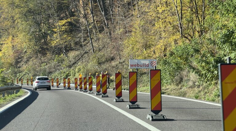 Restrictii pe Valea Oltului trafic blocat in doua zone