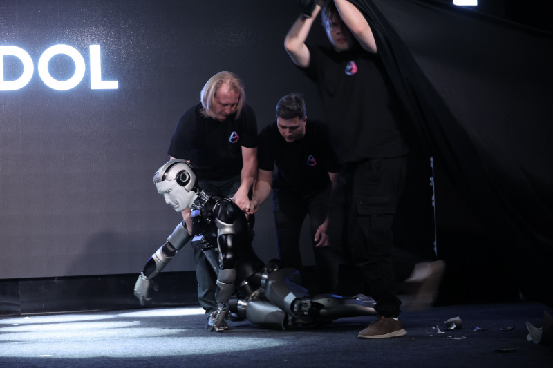 Rusia s a facut de rusine robotul cu AI s a prabusit dupa 15 secunde