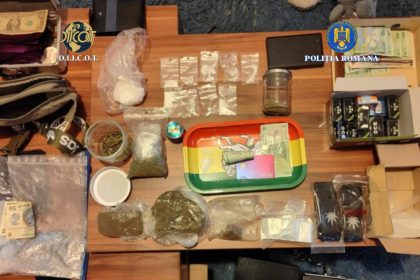 Sibieni retinuti pentru trafic de droguri si vanzare de canabis