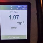 Sofer de camion prins beat la volan pe Valea Oltului