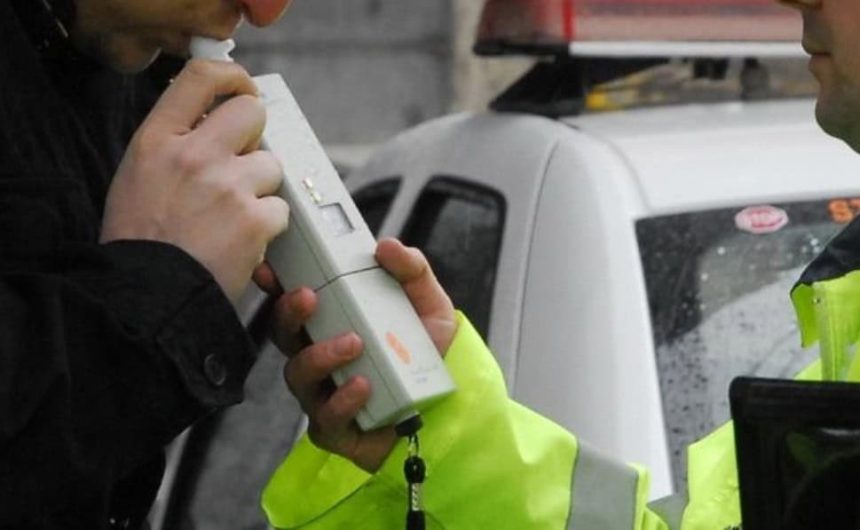 Sofer prins baut si cu permisul suspendat