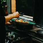 Spatiul ideal pentru relaxare transforma curtea in natura functionala