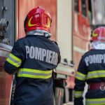 TIR plin cu cauciucuri a ars pe autostrada