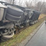 TIR rasturnat la Cornatel soferul era beat