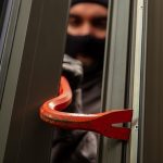 Tanar din Axente Sever retinut pentru patrundere cu forta