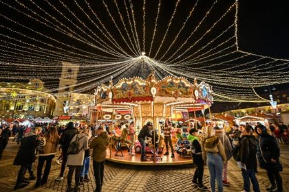 Targul de Craciun din Sibiu attracte turisti straini