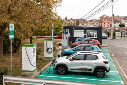 Tariful pentru incarcarea masinilor electrice se dubleaza