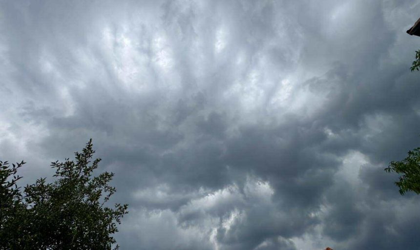 Vreme severa in sudul judetului Sibiu vant puternic si ploi abundente