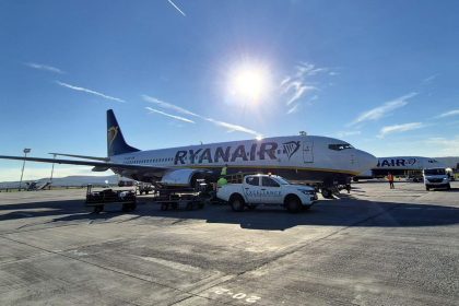 Zboruri din Cluj deviate spre Sibiu avion Ryanair blocat