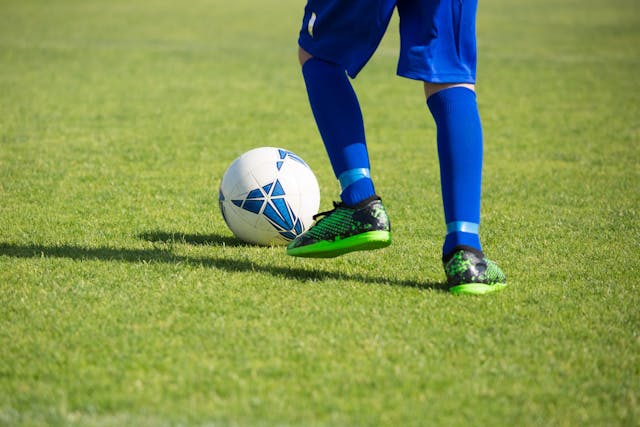 primul pas in cucerirea terenului de fotbal