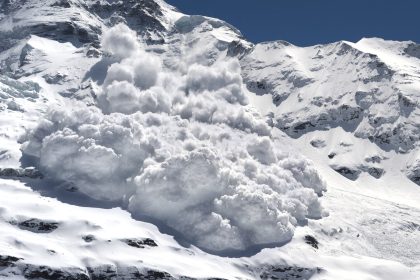 tragedie in alpi 5 alpinisti inclusiv o adolescenta ucisi