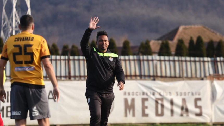 ACS Media merge ceas Eric de Oliveira sarbatorit la victorie