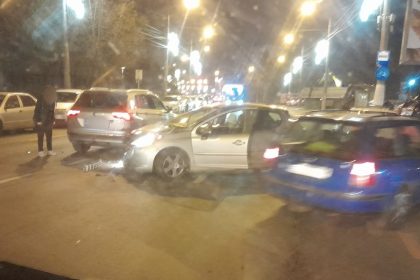 Accident pe strada Rahovei din Sibiu doua masini si o trotineta implicate