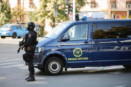 Agitatie langa Liceul Energetic din Sibiu Trei explozii m au speriat