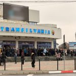 Coad de zeci de metri la Sala Transilvania sute de sibieni la Noi suntem romani