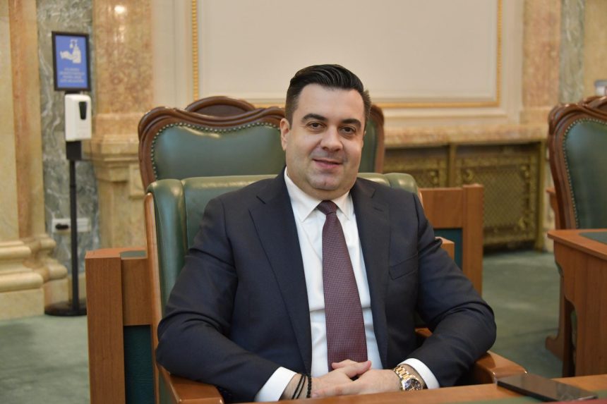 DNA il reteine pe fostul ministru Razvan Cuc pentru mita