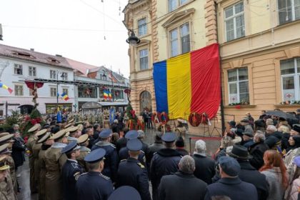 Depuneri de coroane la Sibiu de Ziua Nationala