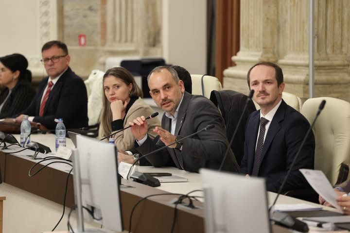 Deputatul USR Adrian Echert Eliminarea impozitului minim necesara pentru investitii
