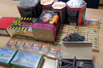 Femei din satul Buia si comuna Alma cercetate pentru petarde