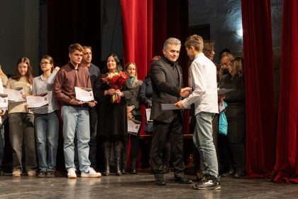 Gala Performantei 2025 300 de elevi din Medias premiati