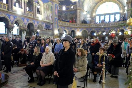 Mii de credinciosi la Catedrala din Sibiu de Craciun
