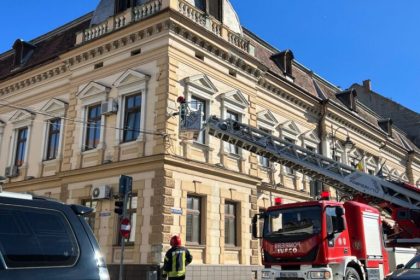 Miros de gaz la Prefectura din Sibiu 75 evacuati