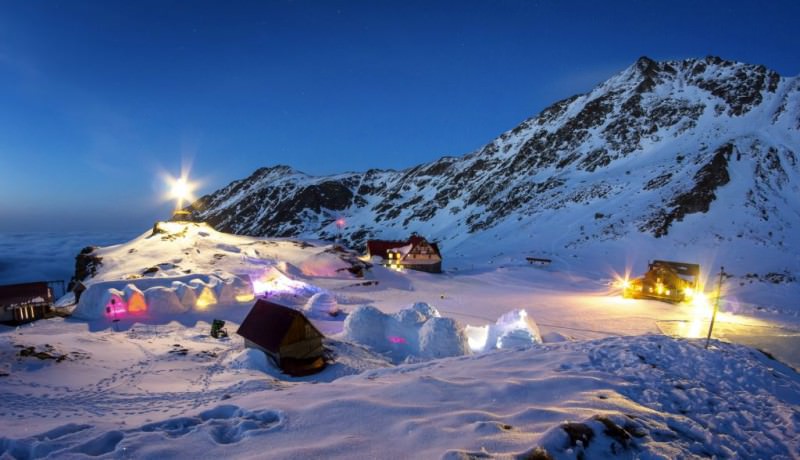 Noul Hotel de Gheata de la Balea Lac in pericol