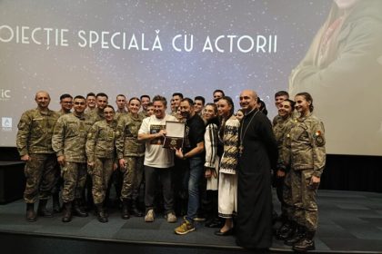 Pavel Bartos ovacionat la premiera Craciun cu Ramon