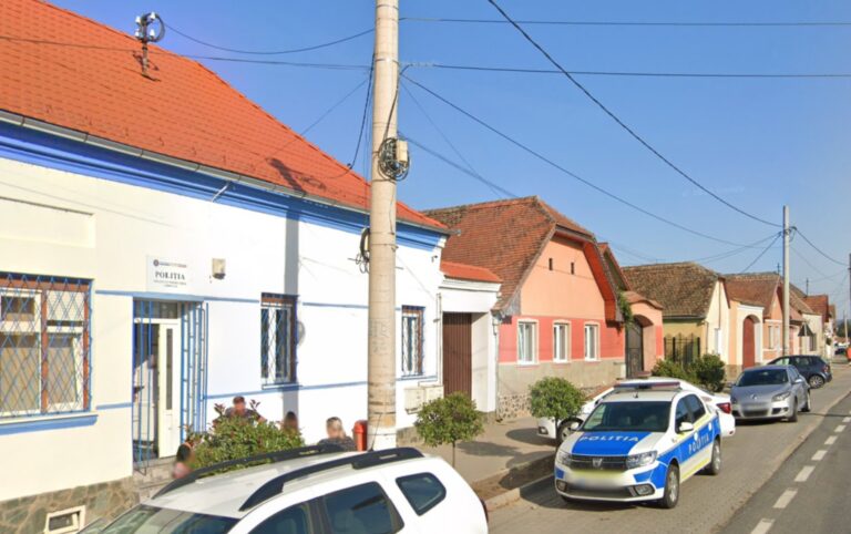 Politistii care au agresat copii la scoala cercetati disciplinar