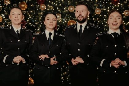 Politistii din Sibiu colinda cu emotie si patima